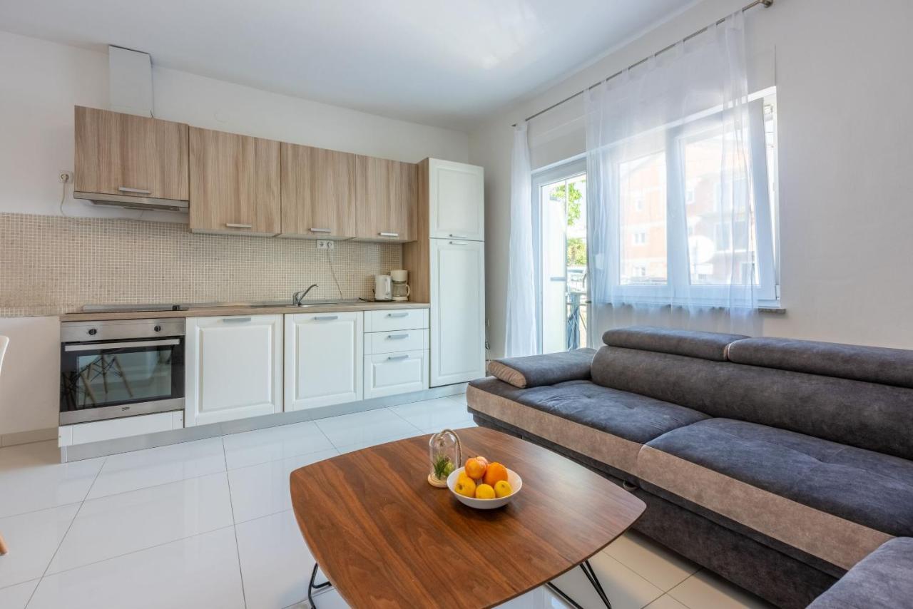 Apartment Robert Crikvenica Ngoại thất bức ảnh
