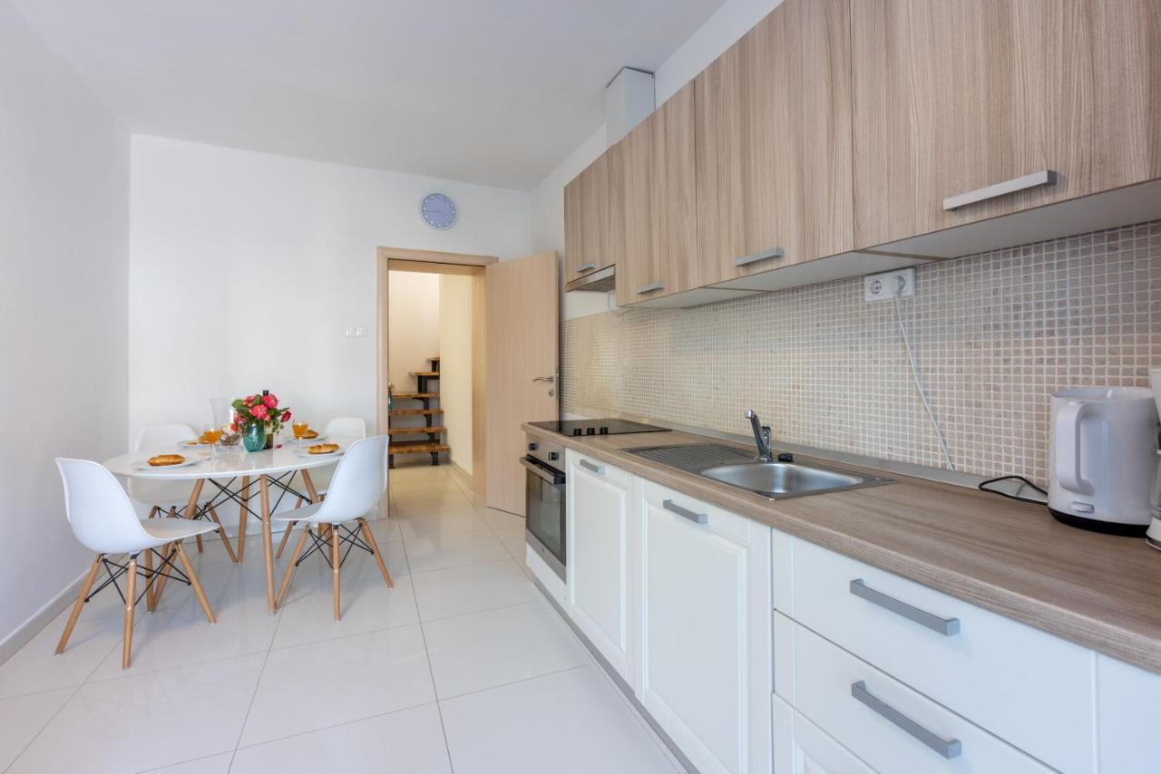 Apartment Robert Crikvenica Ngoại thất bức ảnh