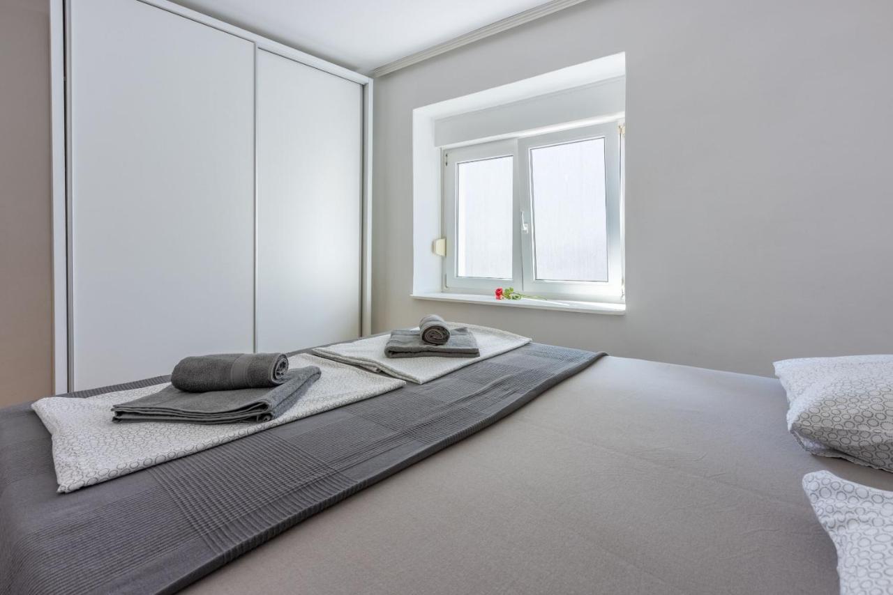 Apartment Robert Crikvenica Ngoại thất bức ảnh